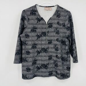 Chico's Size Medium Black & Gray Plaid Floral 3/4 Sleeve Zipper Detail Knit Top